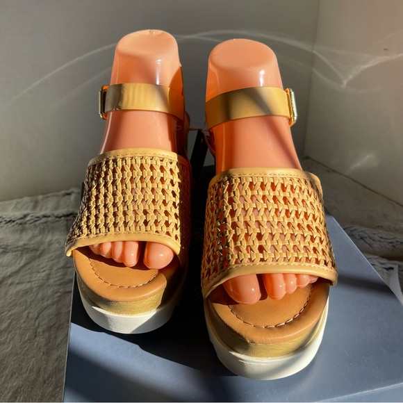 Universal Thread Alba Memory Foam Wedge Platform Sandals, Tan, Women's - Picture 3 of 10